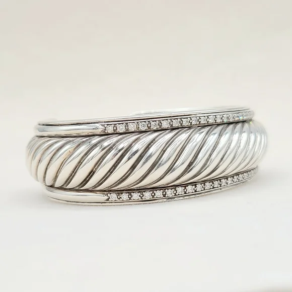 David Yurman Sculpted Thoroughbred Cable Diamond Bracelet - Picture 4 of 10